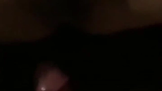 大胸部的继姐无法抗拒我的鸡巴并接受了面部射精