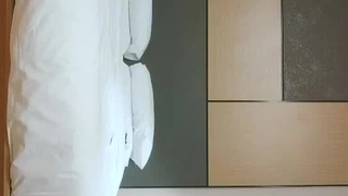 小巧的自制POV视频,妻子喷射高潮