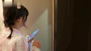 🔥驚人的金發他媽的🔥和在嘴里長時間射精之前騎著雞巴😈
