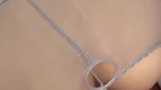 大学生给她的继父手淫并深喉他的大鸡巴